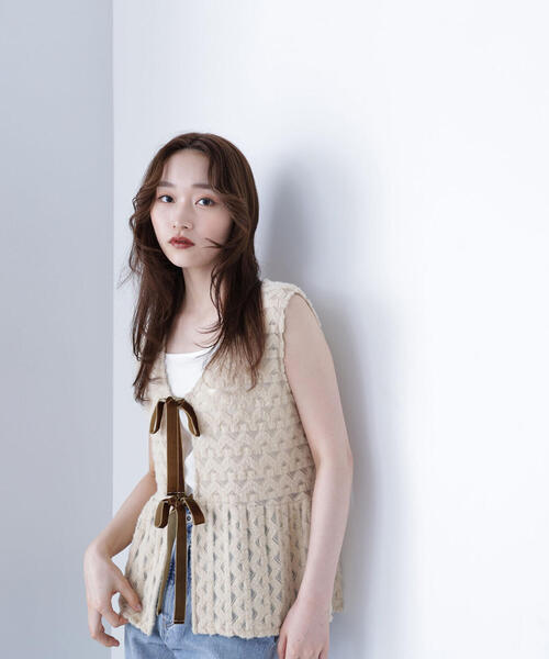 NATURAL BEAUTY BASIC（ナチュラルビューティーベーシック）の「◇フェザーレースジレ（シャツ/ブラウス・レディース・ブラウン系その他/ベージュ系その他・FREE）」の9枚目の写真