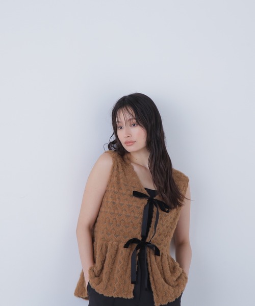 NATURAL BEAUTY BASIC（ナチュラルビューティーベーシック）の「◇フェザーレースジレ（シャツ/ブラウス・レディース・ブラウン系その他/ベージュ系その他・FREE）」の2枚目の写真