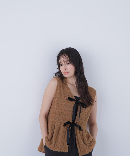 NATURAL BEAUTY BASIC（ナチュラルビューティーベーシック）の「◇フェザーレースジレ（シャツ/ブラウス・レディース・ブラウン系その他/ベージュ系その他・FREE）」の4枚目の写真