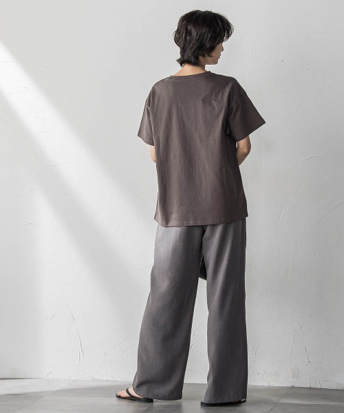 MAYSON GREY（メイソングレイ）の「【WEB限定】スクエア箔オーバーサイズTシャツ≪手洗い可能≫（Tシャツ/カットソー・レディース・オフホワイト/ブラック/チャコールグレー・M）」の6枚目の写真