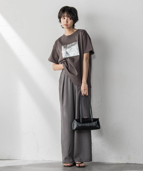 MAYSON GREY（メイソングレイ）の「【WEB限定】スクエア箔オーバーサイズTシャツ≪手洗い可能≫（Tシャツ/カットソー・レディース・オフホワイト/ブラック/チャコールグレー・M）」の7枚目の写真