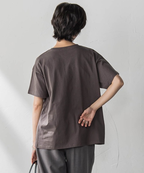 MAYSON GREY（メイソングレイ）の「【WEB限定】スクエア箔オーバーサイズTシャツ≪手洗い可能≫（Tシャツ/カットソー・レディース・オフホワイト/ブラック/チャコールグレー・M）」の4枚目の写真