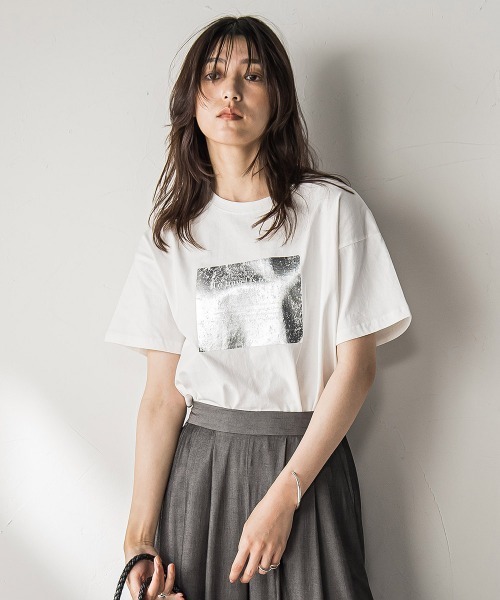 MAYSON GREY（メイソングレイ）の「【WEB限定】スクエア箔オーバーサイズTシャツ≪手洗い可能≫（Tシャツ/カットソー・レディース・オフホワイト/ブラック/チャコールグレー・M）」の13枚目の写真