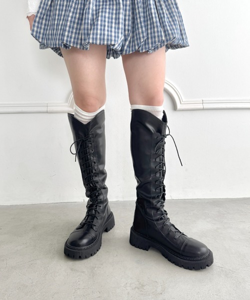 Loueme（ルエム）の「バックファスナーレースアップロングブーツ（ブーツ・レディース・ブラック/ブラウン・23.5cm/24.5cm）」の14枚目の写真