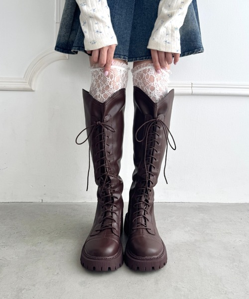 Loueme（ルエム）の「バックファスナーレースアップロングブーツ（ブーツ・レディース・ブラック/ブラウン・23.5cm/24.5cm）」の4枚目の写真