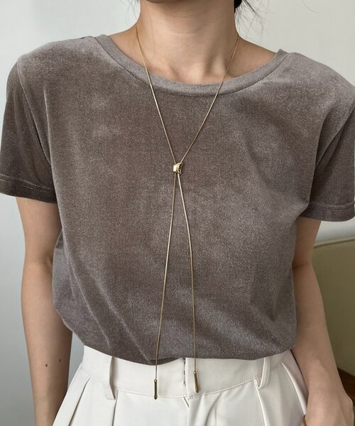 CAPRICIEUX LE'MAGE（カプリシューレマージュ）の「〈GOLDY/ゴールディ〉ループタイロングネックレス（ネックレス・レディース・シルバー/ゴールド・FREE）」の4枚目の写真