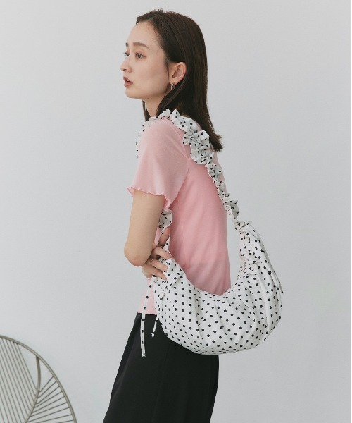 ad thie(アドティエ)の「ドットギャザー ハンドルバッグ(ハンドバッグ・レディース・ブラック/オフホワイト・FREE)」の12枚目の写真