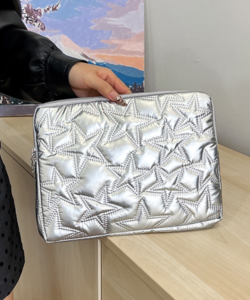 CALIFORNIA OUTFITTERS(カリフォルニア アウトフィッターズ)の「7B36 スターキルティング PCケース(PC・タブレットケース・レディース・シルバー/ブラック・S/M/L)」の5枚目の写真