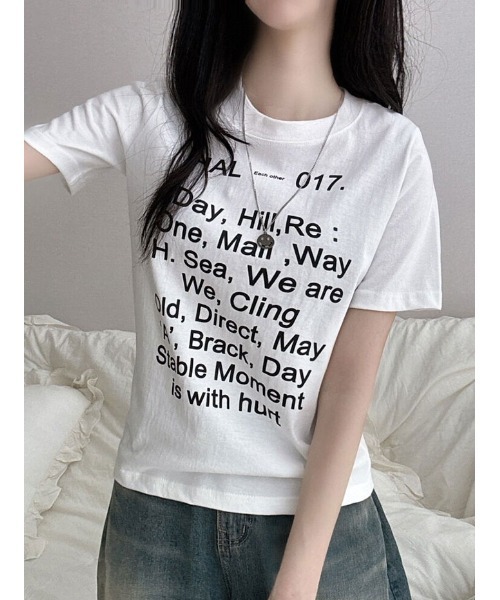 NANAHACHI(ナナハチ)の「フロント文字プリント半袖Tシャツ(Tシャツ/カットソー・レディース・ブラウン/ブラック/アイボリー・FREE)」の4枚目の写真