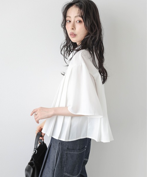 AMELY(エミリー)の「プリーツデザインシャツ(シャツ/ブラウス・レディース・ホワイト/ブラック・フリー)」の9枚目の写真
