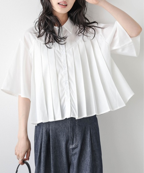AMELY(エミリー)の「プリーツデザインシャツ(シャツ/ブラウス・レディース・ホワイト/ブラック・フリー)」の11枚目の写真