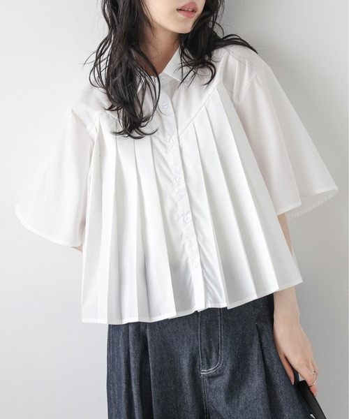 AMELY(エミリー)の「プリーツデザインシャツ(シャツ/ブラウス・レディース・ホワイト/ブラック・フリー)」の12枚目の写真