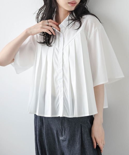 AMELY(エミリー)の「プリーツデザインシャツ(シャツ/ブラウス・レディース・ホワイト/ブラック・フリー)」の13枚目の写真