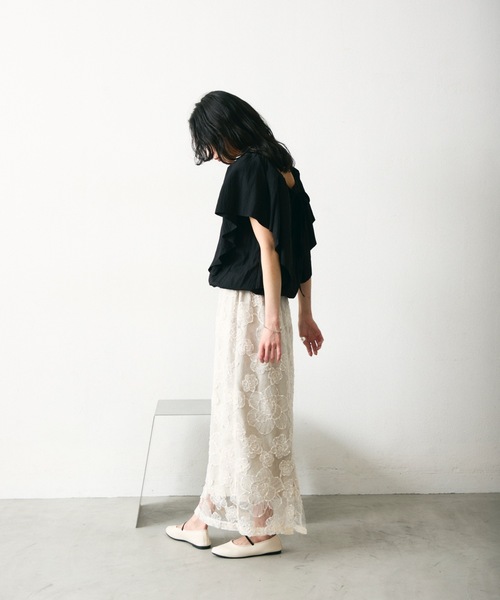 Lutim by u(ルチバイユー)の「Balloon gathered blouse / バルーンギャザーブラウス(シャツ/ブラウス・レディース・グレイッシュベージュ/ブラック・FREE)」の5枚目の写真