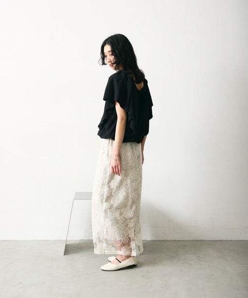 Lutim by u(ルチバイユー)の「Balloon gathered blouse / バルーンギャザーブラウス(シャツ/ブラウス・レディース・グレイッシュベージュ/ブラック・FREE)」の6枚目の写真