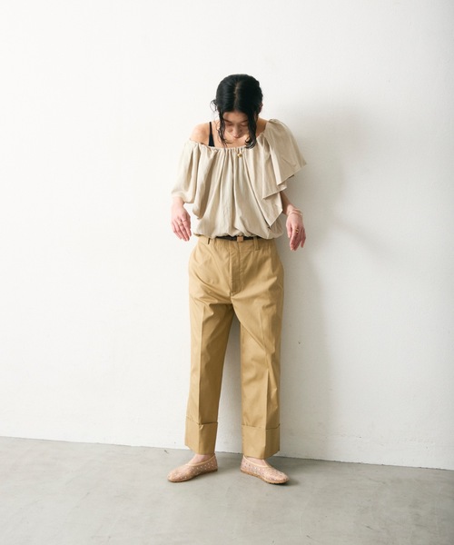Lutim by u(ルチバイユー)の「Balloon gathered blouse / バルーンギャザーブラウス(シャツ/ブラウス・レディース・グレイッシュベージュ/ブラック・FREE)」の18枚目の写真