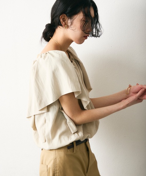 Lutim by u(ルチバイユー)の「Balloon gathered blouse / バルーンギャザーブラウス(シャツ/ブラウス・レディース・グレイッシュベージュ/ブラック・FREE)」の20枚目の写真
