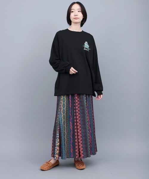 チチカカ(チチカカ)の「チビカチナコミックプリントロングTシャツ(Tシャツ/カットソー・レディース・ブラック/マスタード/オフホワイト・FREE)」の8枚目の写真