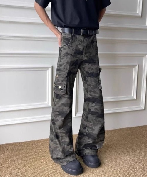セール】ユニセックス迷彩カーゴフレアパンツ（カーゴパンツ