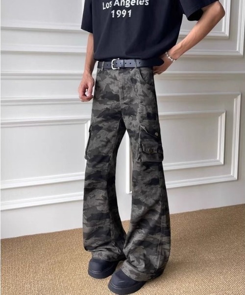 セール】ユニセックス迷彩カーゴフレアパンツ（カーゴパンツ