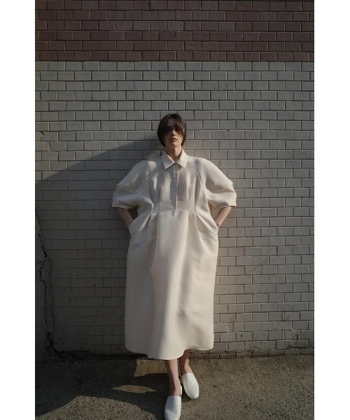 CLANE（クラネ）の「CLANE/クラネ/FORM SLEEVE ONEPIECE（ワンピース・レディース・アイボリー/ブラック・1）」の21枚目の写真