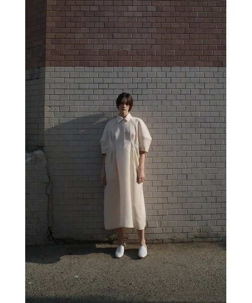 CLANE（クラネ）の「CLANE/クラネ/FORM SLEEVE ONEPIECE（ワンピース・レディース・アイボリー/ブラック・1）」の22枚目の写真