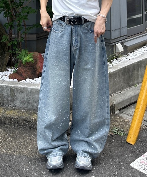 ADAMASTE（アダマスト）の「rhinestone jewelry baggy denim