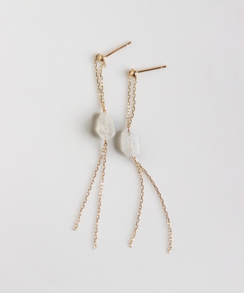 cui-cui（キュイキュイ）の「レインボームーンストーン チェーン ピアス | K10YG（ピアス（両耳用）・レディース・ホワイト・FREE）」の2枚目の写真