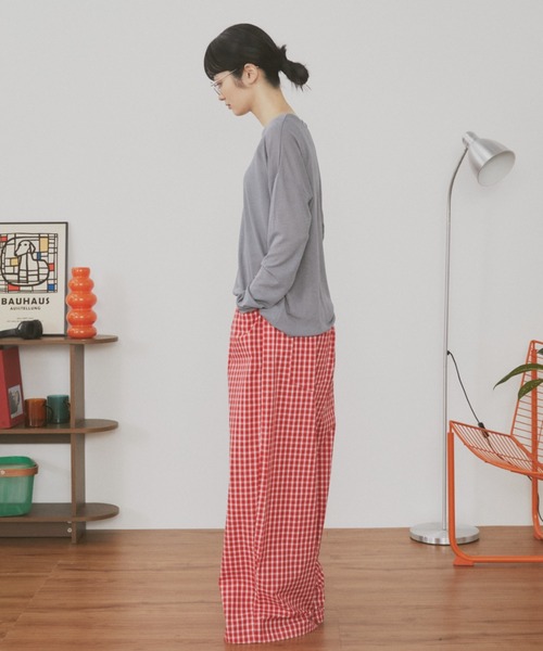MERLOT(メルロー)の「ベーシックカラーシアーロンT(Tシャツ/カットソー・レディース・チャコールグレー/イエロー/ホワイト/ライトブルー・FREE)」の9枚目の写真