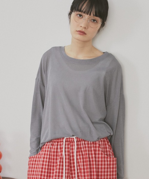 MERLOT(メルロー)の「ベーシックカラーシアーロンT(Tシャツ/カットソー・レディース・チャコールグレー/イエロー/ホワイト/ライトブルー・FREE)」の5枚目の写真
