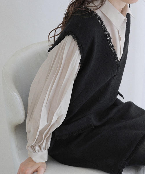 La TOTALITE（ラトータリテ）の「【洗える】オーガンザプリーツブラウス（シャツ/ブラウス・レディース・ベージュ/ネイビー・FREE）」の2枚目の写真