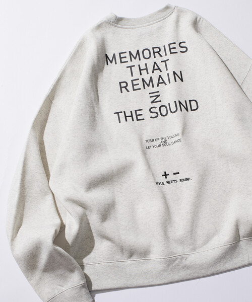 FREAK'S STORE(フリークスストア)の「限定展開 ビッグシルエット ワンポイント刺繍 バックプリント ヘムコード クルーネック スウェット(スウェット・メンズ・グレイッシュベージュ/アッシュグレー/スミクロ/ネイビー・SMALL/MEDIUM/LARGE)」の3枚目の写真