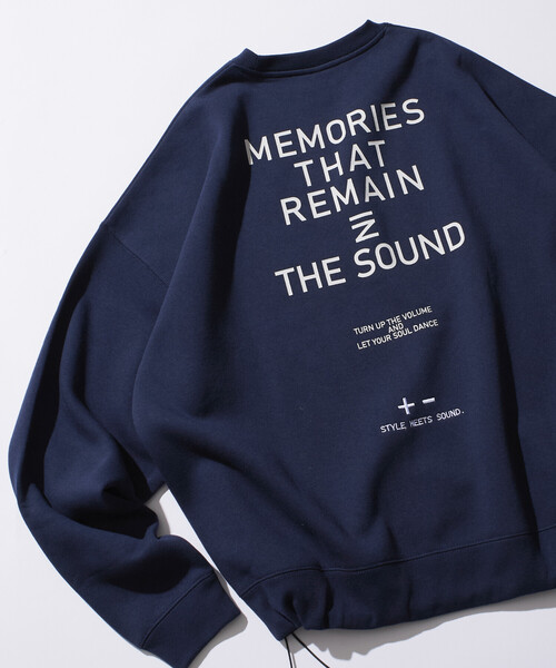 FREAK'S STORE(フリークスストア)の「限定展開 ビッグシルエット ワンポイント刺繍 バックプリント ヘムコード クルーネック スウェット(スウェット・メンズ・グレイッシュベージュ/アッシュグレー/スミクロ/ネイビー・SMALL/MEDIUM/LARGE)」の6枚目の写真