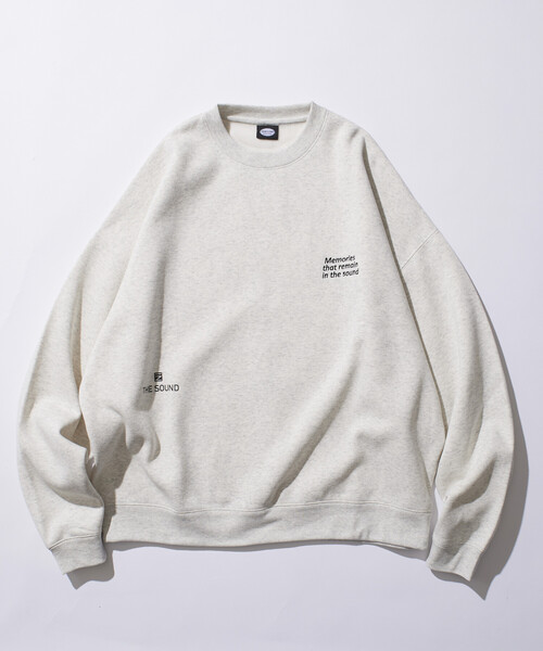 FREAK'S STORE(フリークスストア)の「限定展開 ビッグシルエット ワンポイント刺繍 バックプリント ヘムコード クルーネック スウェット(スウェット・メンズ・グレイッシュベージュ/アッシュグレー/スミクロ/ネイビー・SMALL/MEDIUM/LARGE)」の11枚目の写真