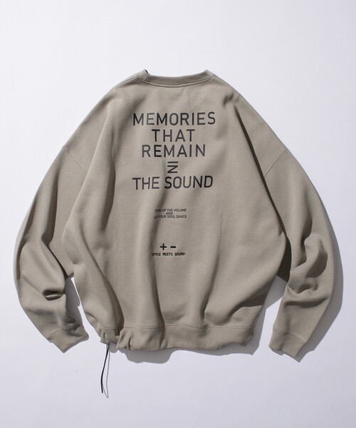 FREAK'S STORE(フリークスストア)の「限定展開 ビッグシルエット ワンポイント刺繍 バックプリント ヘムコード クルーネック スウェット(スウェット・メンズ・グレイッシュベージュ/アッシュグレー/スミクロ/ネイビー・SMALL/MEDIUM/LARGE)」の18枚目の写真