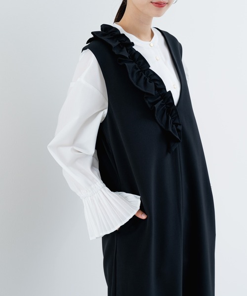 ANNA LUNA(アンナルナ)の「【ANNA LUNA】 華やぎ フリル ジャンパースカート(ジャンパースカート・レディース・ブラック/ベージュ・MEDIUM)」の3枚目の写真