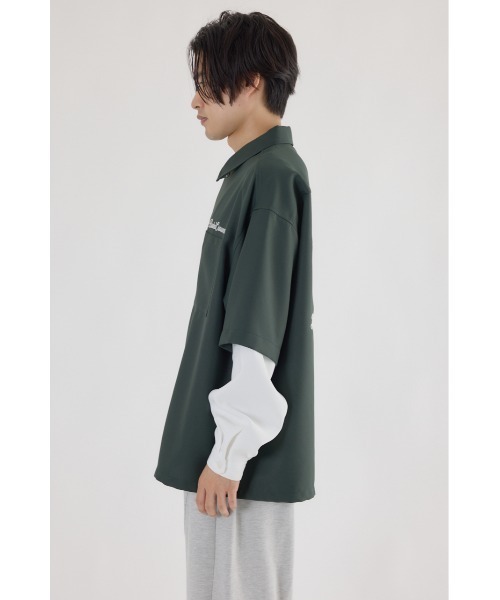 RODEO CROWNS WIDE BOWL(ロデオクラウンズワイドボウル)の「バックロゴレイヤードシャツ(シャツ/ブラウス・メンズ・ホワイト/ダークグリーン/ブラック・MEDIUM/LARGE)」の4枚目の写真