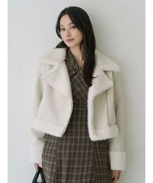 クリスマスお値下げ❣️美品★自由区・フェイクムートン　ショートコート　オフホワイト クリスマスお値下げ❣️美品☆自由区・フェイクムートン