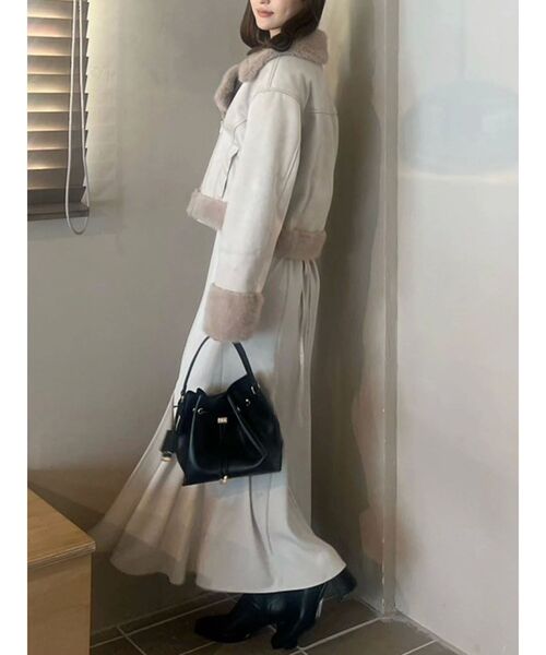 MERCURYDUO（マーキュリーデュオ）の「フェイクムートンボンバージャケット（ムートンコート・レディース・アイボリー/ベージュ・MEDIUM/SMALL）」の5枚目の写真