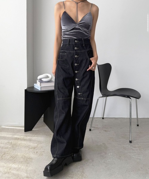 Jewelobe(ジュエローブ)の「ボタンデザインラフデニムパンツ(デニムパンツ・レディース・ブラック・M/S)」の9枚目の写真