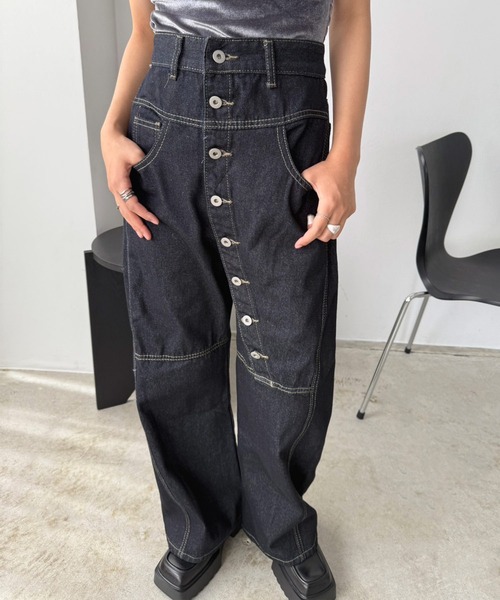 Jewelobe(ジュエローブ)の「ボタンデザインラフデニムパンツ(デニムパンツ・レディース・ブラック・M/S)」の19枚目の写真