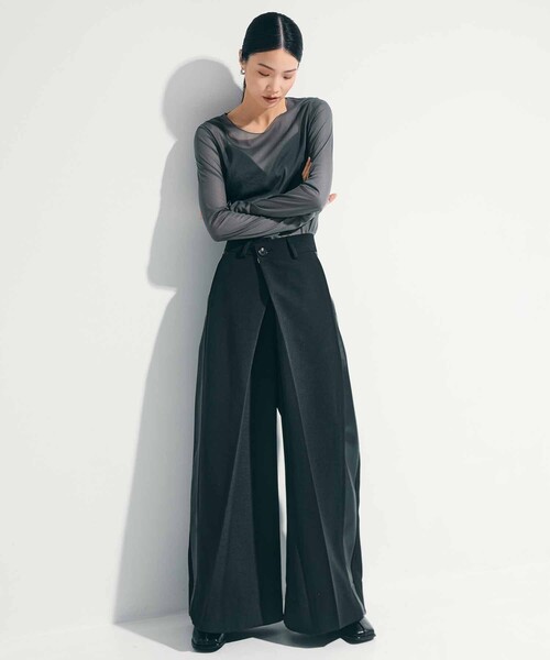 STUDIOUS(ステュディオス)の「【STUDIOUS/ステュディオス】Side Leather Flare Trousers/サイドレザーフレアトラウザー/スラックス/美脚パンツ/通勤パンツ/トレンドパンツ(スラックス・レディース・ブラック/ベージュ・1/2)」の15枚目の写真