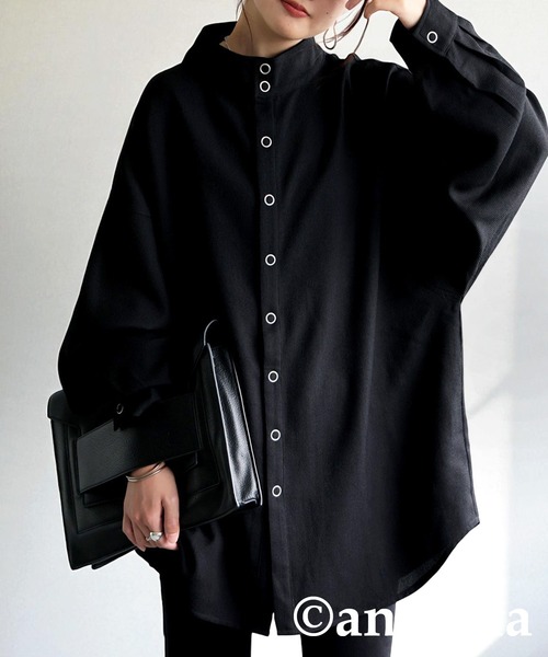 antiqua(アンティカ)の「スタンドカラー シャツ(シャツ/ブラウス・レディース・ブラック/ホワイト・ONESIZE)」の2枚目の写真