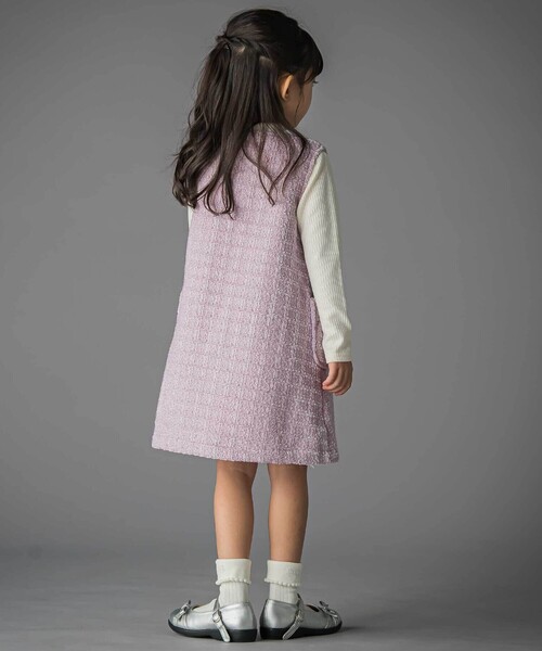 BeBe Petits Pois Vert（ベベプチポワヴェール）の「【店舗限定】【お揃い】ボアツイードジャンパースカート(95~150㎝)（ワンピース・キッズ・パープル/グレー・100cm/110cm/130cm/140cm/120cm/150cm）」の5枚目の写真