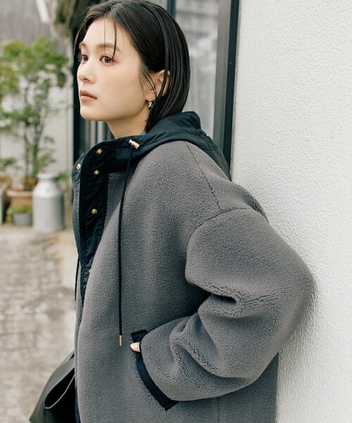 感動の軽さ】【最高気温10度の寒い日に！】フードボアコート（その他