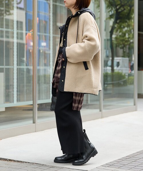 RIVE DROITE（リヴドロワ）の「【感動の軽さ】【最高気温５度の寒い日に！】フードボアコート（その他アウター・レディース・オフホワイト/ベージュ/チャコールグレー・FREE）」の10枚目の写真