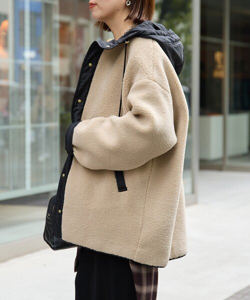 【ほぼ新品】RIVE DROITE フードボアコート　ベージュ　リブドロワ 感動の軽さ】【最高気温5度の寒い日に！】フードボアコート（その他