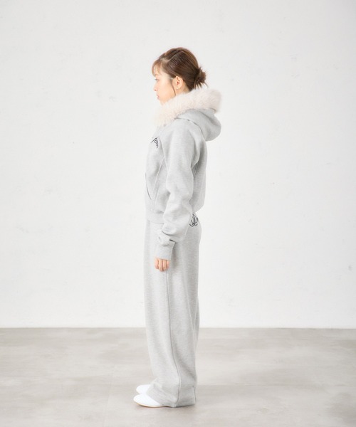 FCMM（エフシーエムエム）の「【日本限定】BACKLOGO SWEAT PANTS / バックロゴスウェットパンツ（スウェットパンツ・レディース・ベージュ/ネイビー/グレー/ブラック・SMALL/MEDIUM）」の10枚目の写真