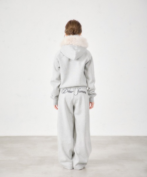 FCMM（エフシーエムエム）の「【日本限定】BACKLOGO SWEAT PANTS / バックロゴスウェットパンツ（スウェットパンツ・レディース・ベージュ/ネイビー/グレー/ブラック・SMALL/MEDIUM）」の12枚目の写真