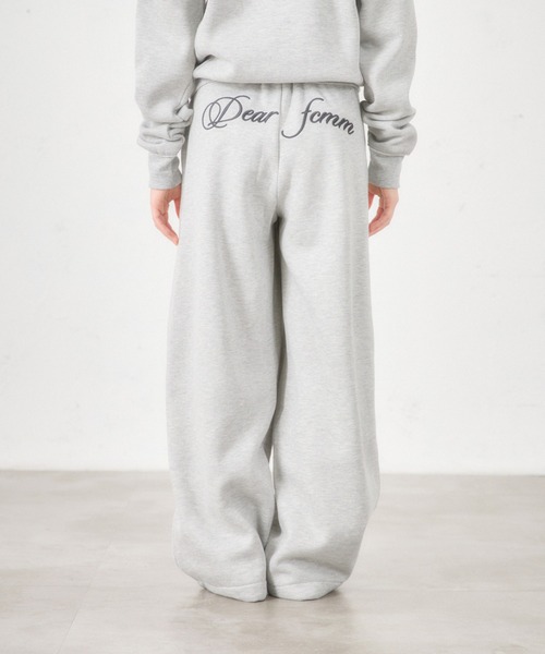 FCMM（エフシーエムエム）の「【日本限定】BACKLOGO SWEAT PANTS / バックロゴスウェットパンツ（スウェットパンツ・レディース・ベージュ/ネイビー/グレー/ブラック・SMALL/MEDIUM）」の18枚目の写真
